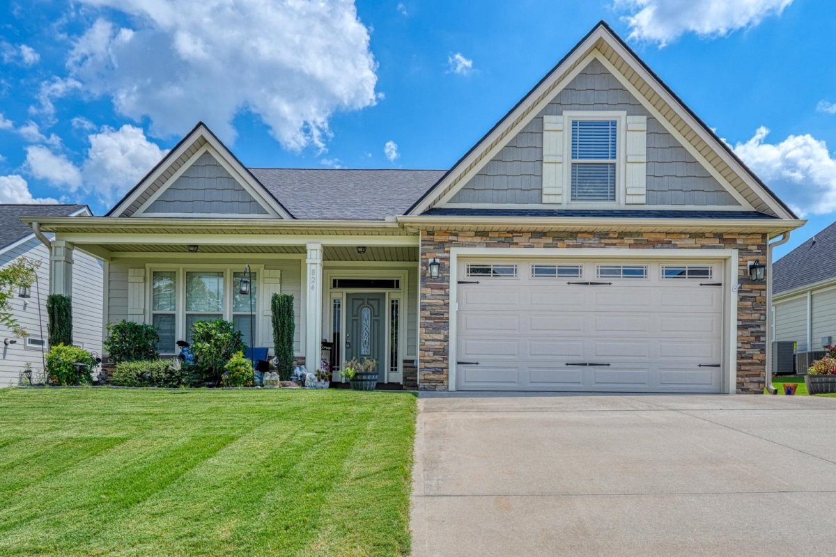 824 Sterling Drive
