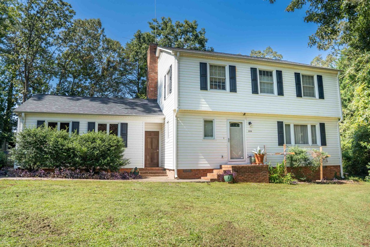 304 Hampshire Court