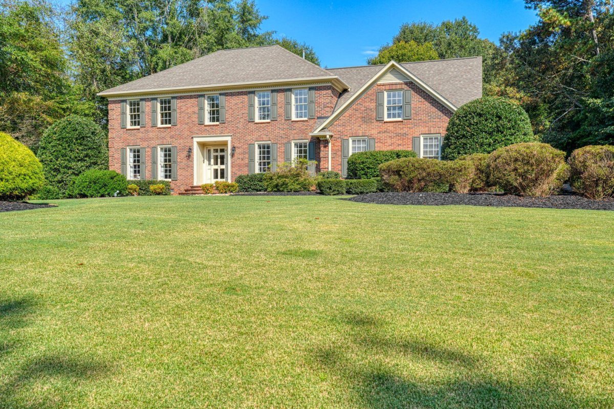 192 Woodridge Drive