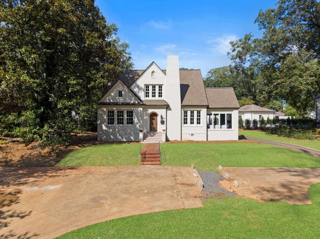 24 Woodburn Rd
