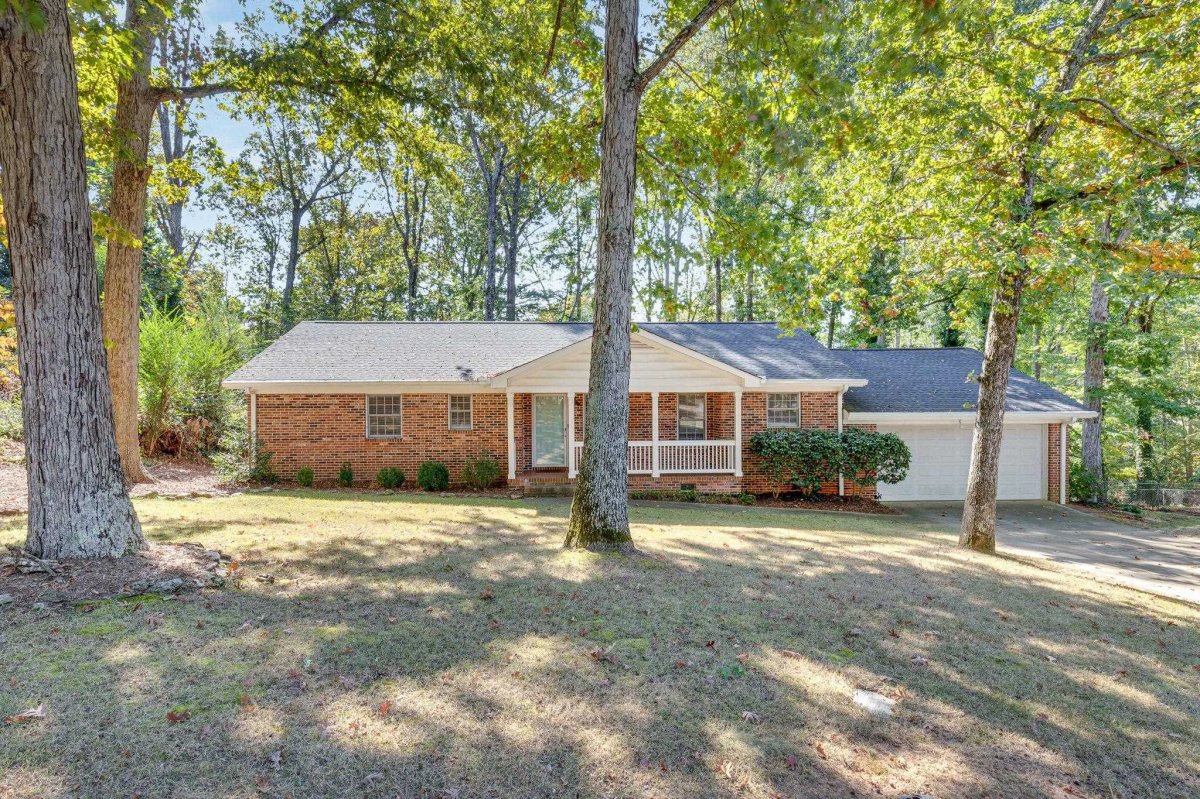 1602 Brentwood Way