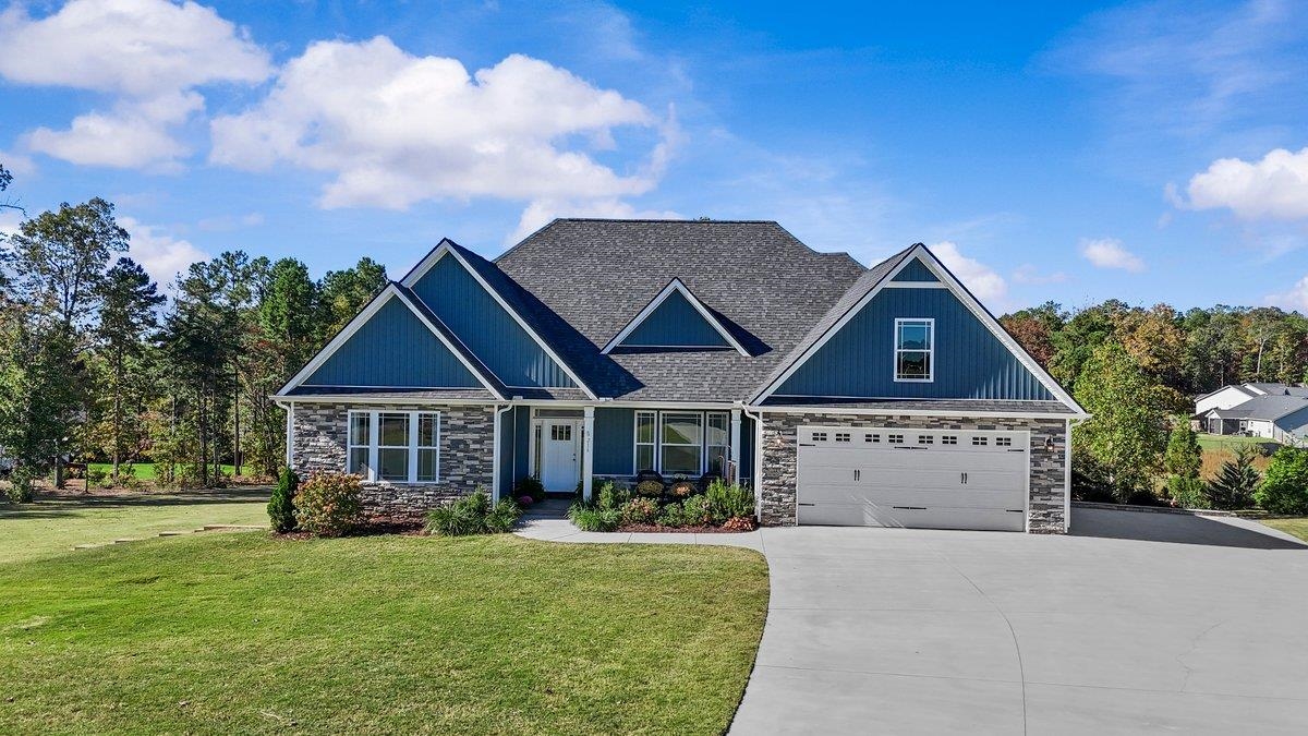 216 Fruitridge Trail