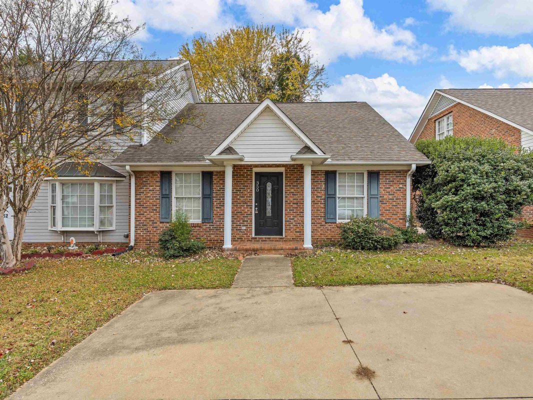 350 W Pointe Drive