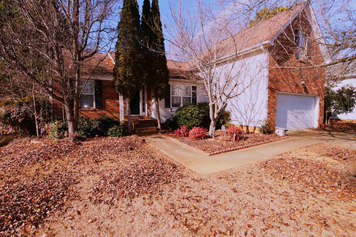 714 Thornbird Circle