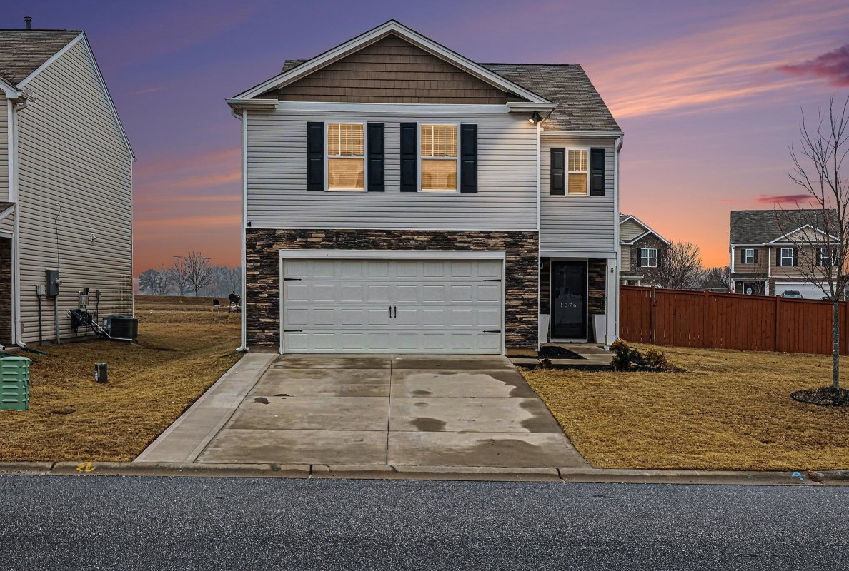1076 Bridlebrook Trail