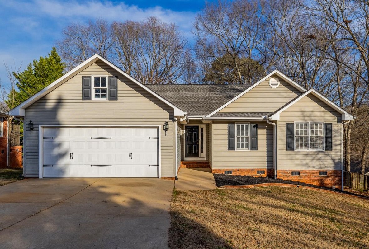 353 Worthington Circle