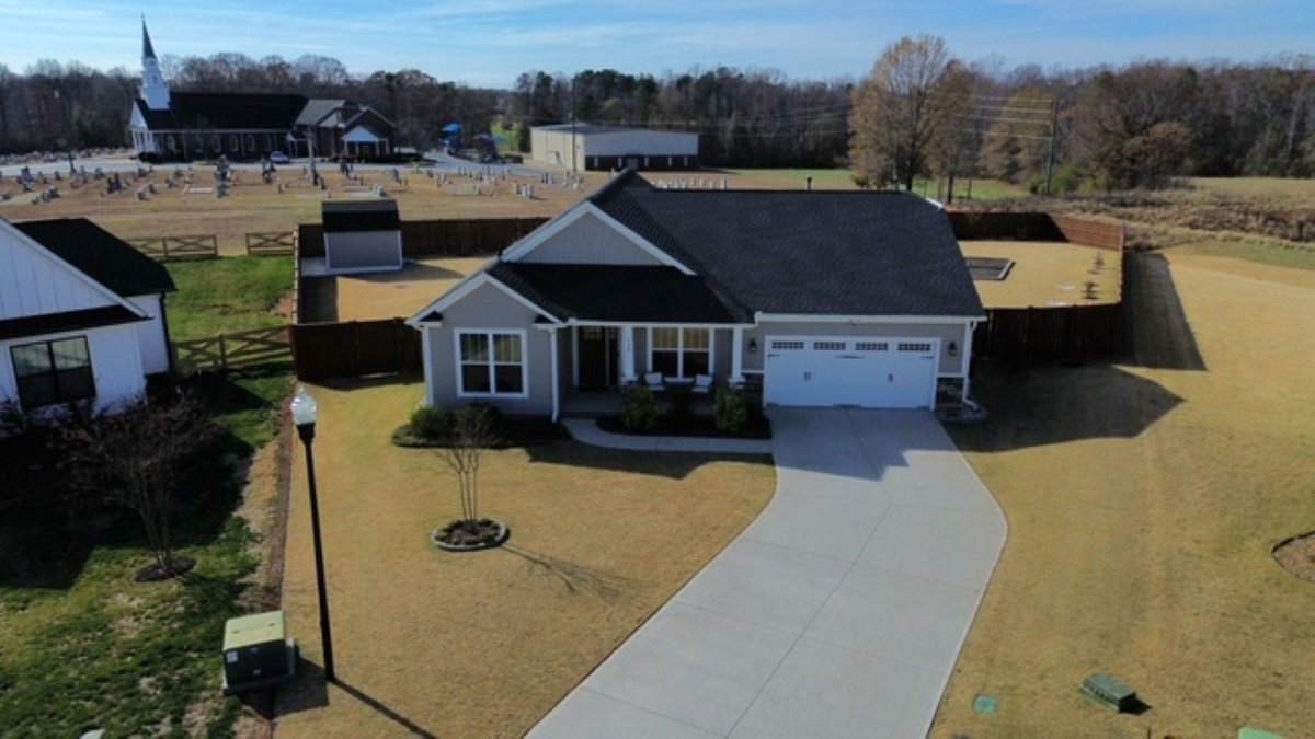 798 Amherst Glen Drive