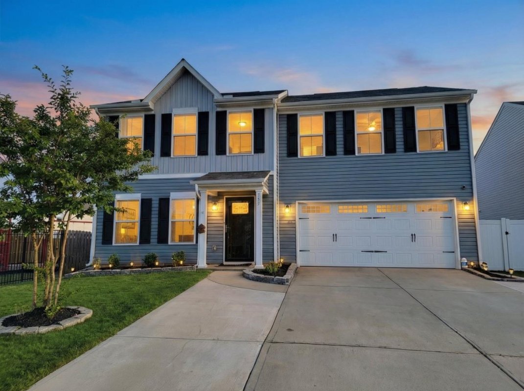 327 Hobson Way