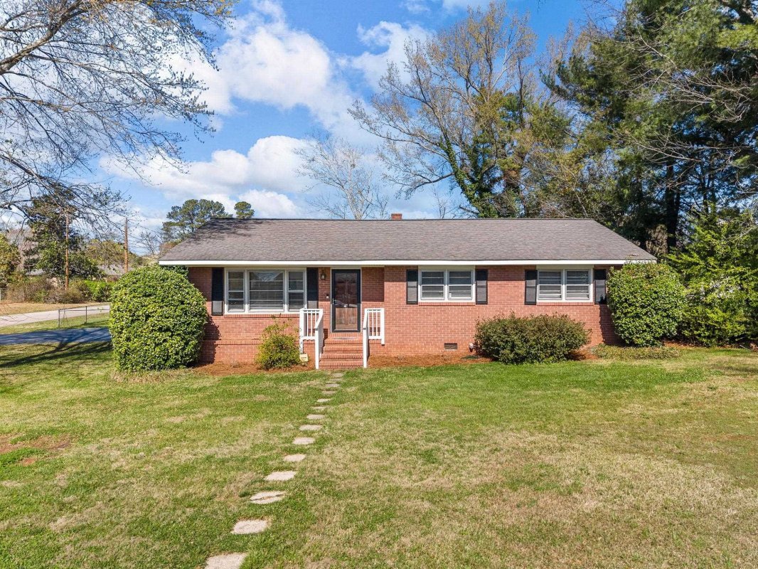 142 Woodhaven Drive