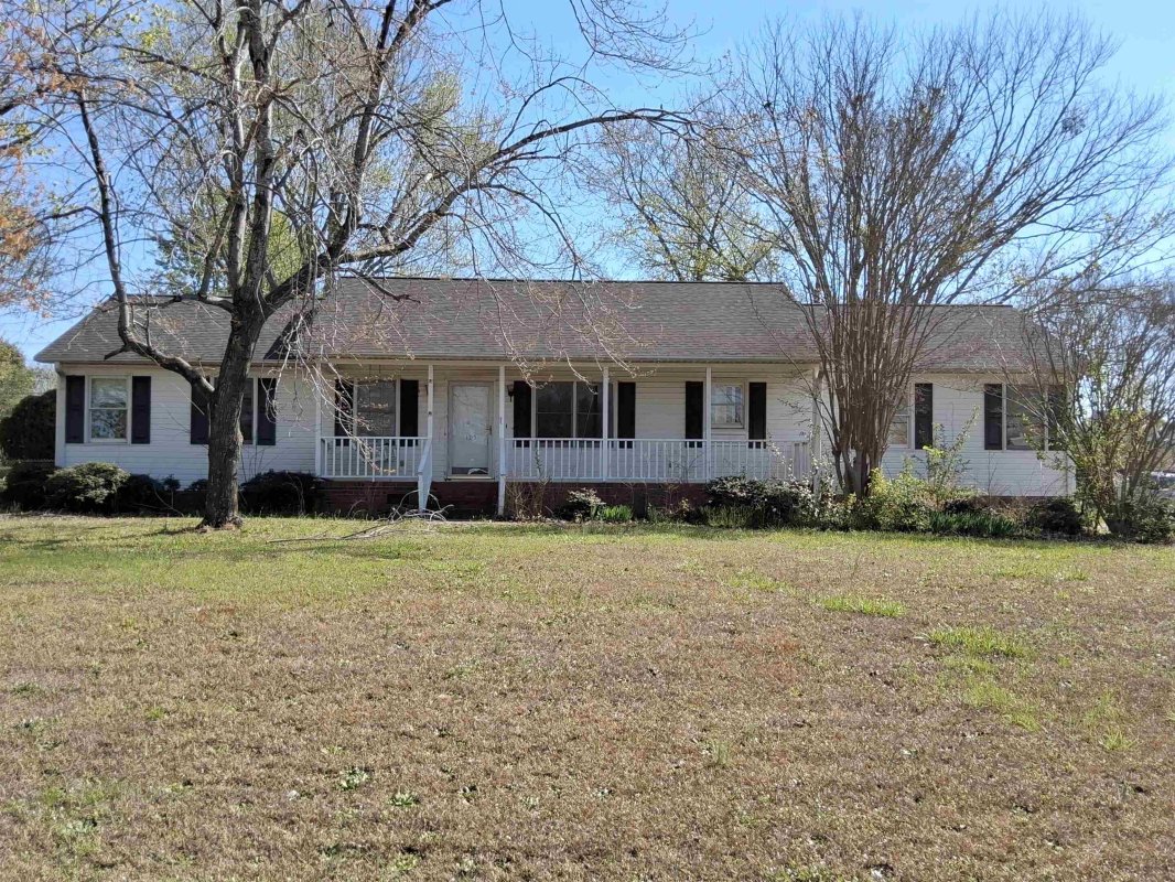 105 Churchill Avenue