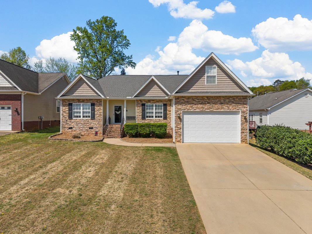 414 Landstone Terrace