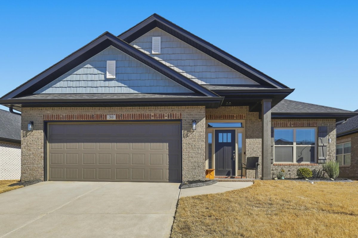 30 Woodcross Drive
