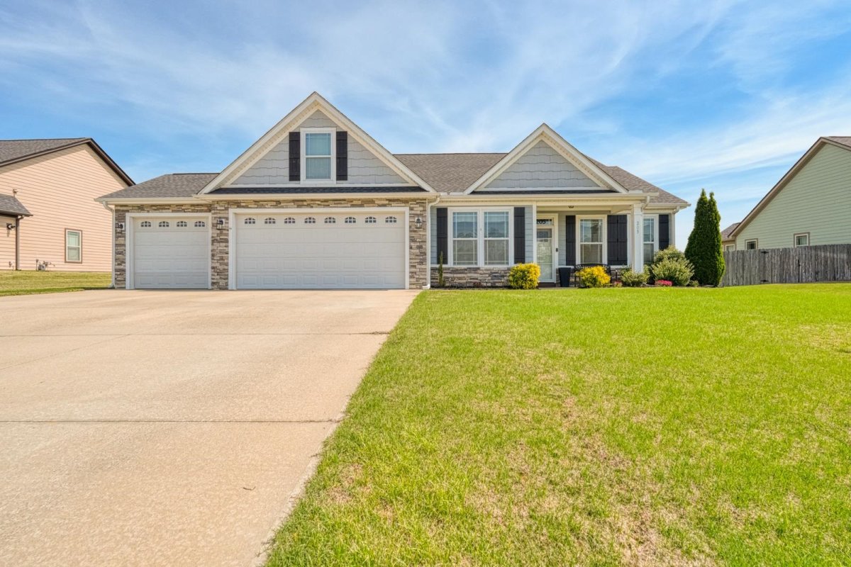 205 Creekside Farms Way