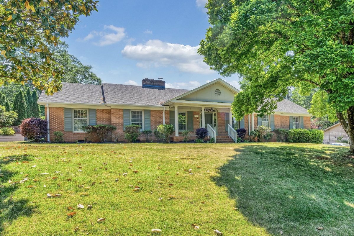 103 Pinetree Circle