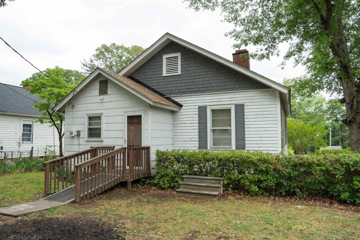 778 Camp St