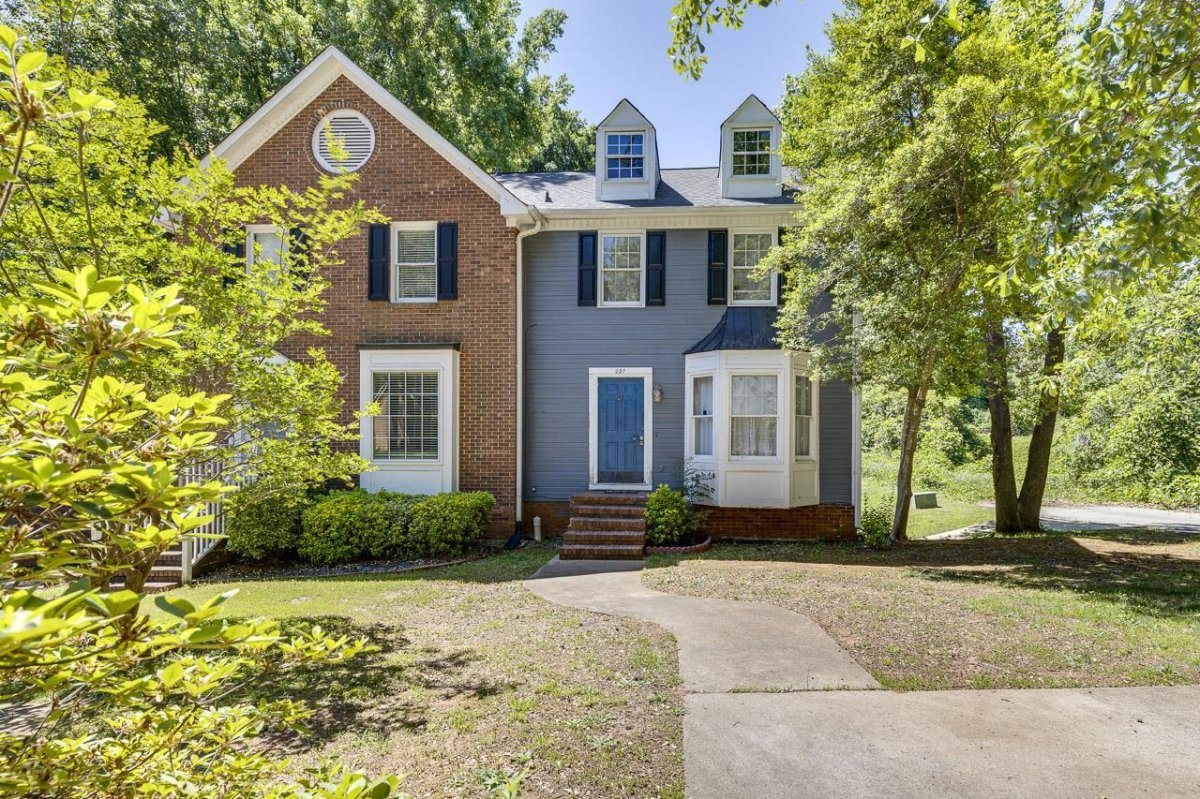 227 Emerald Way