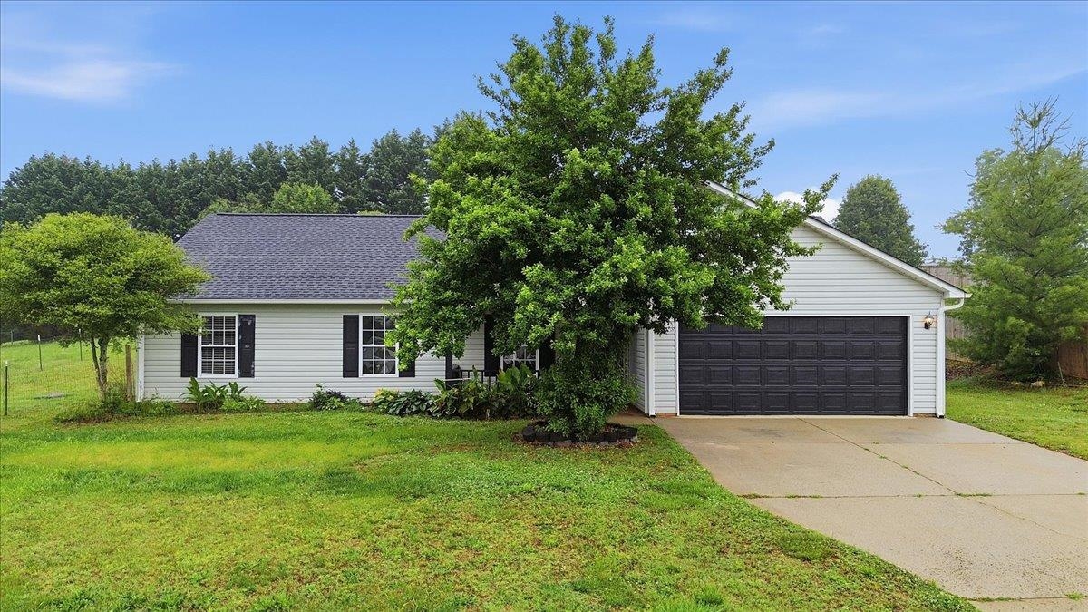 108 Blackbird Lane