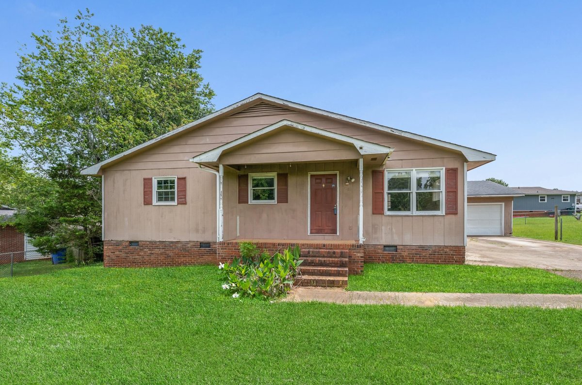 1033 Southfield Street