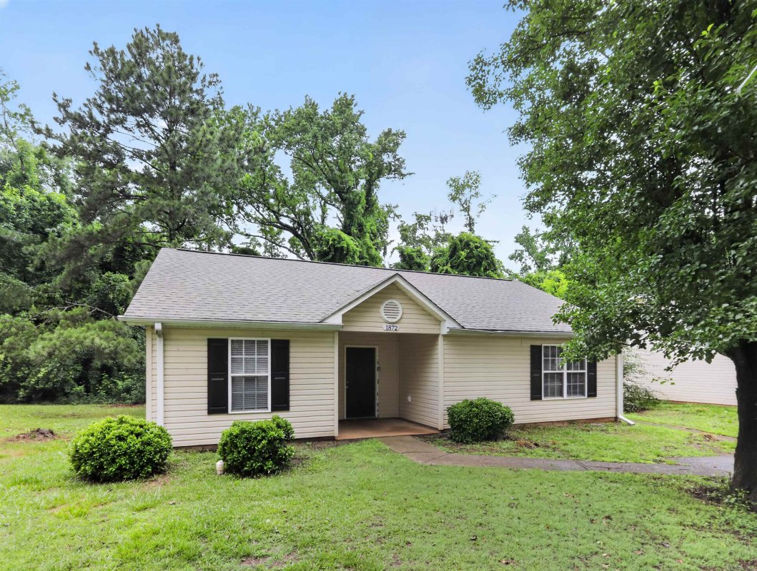 1872 Tamara Way