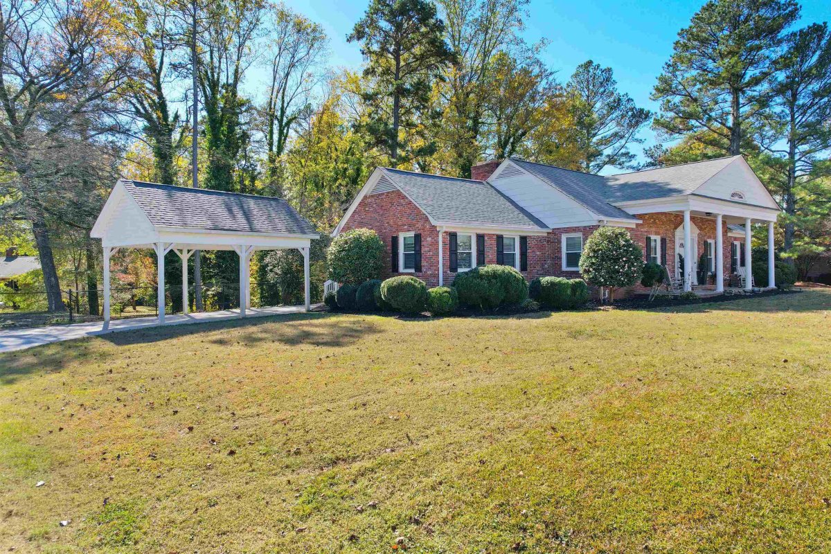 201 Crestview Dr