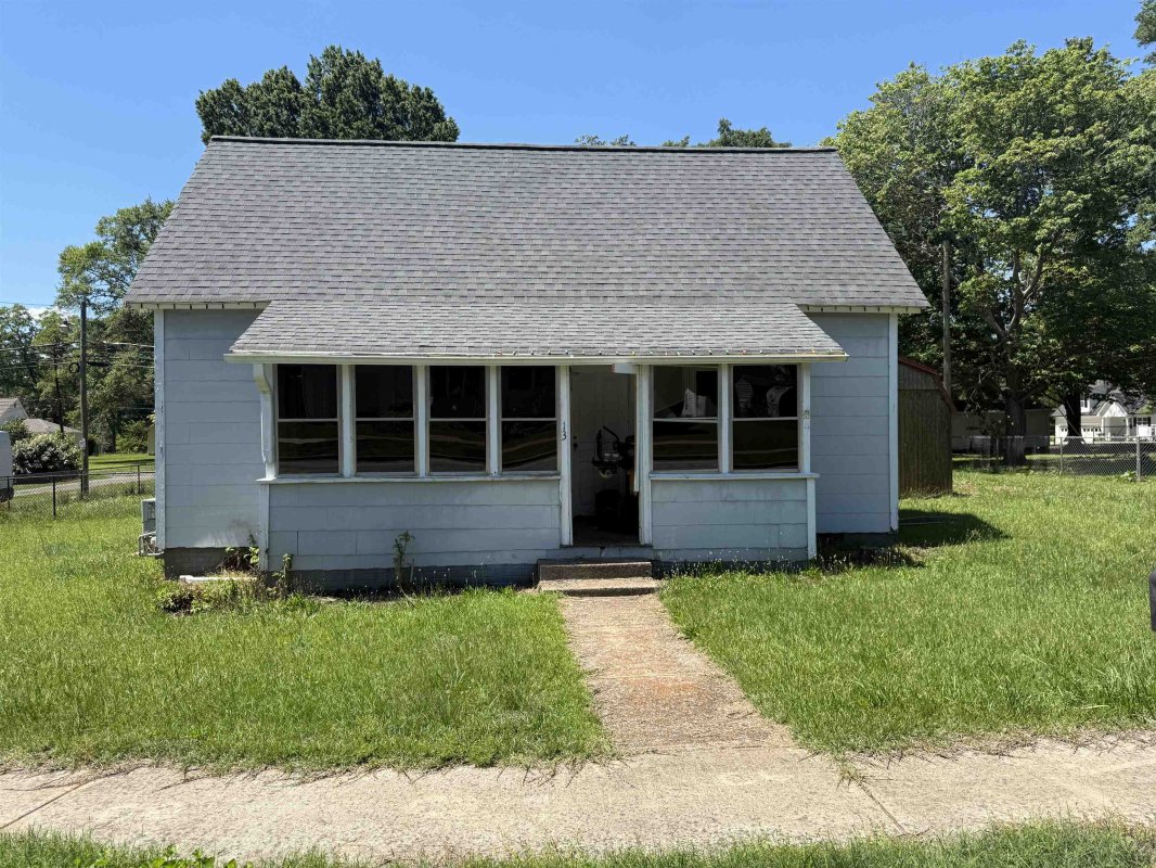 13 B Street