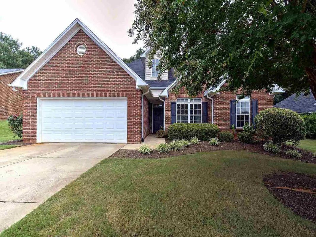 329 N Sweetwater Hills