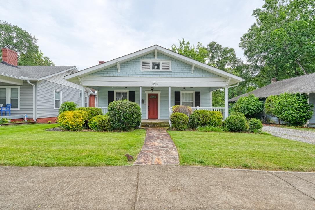 595 Woodland Street