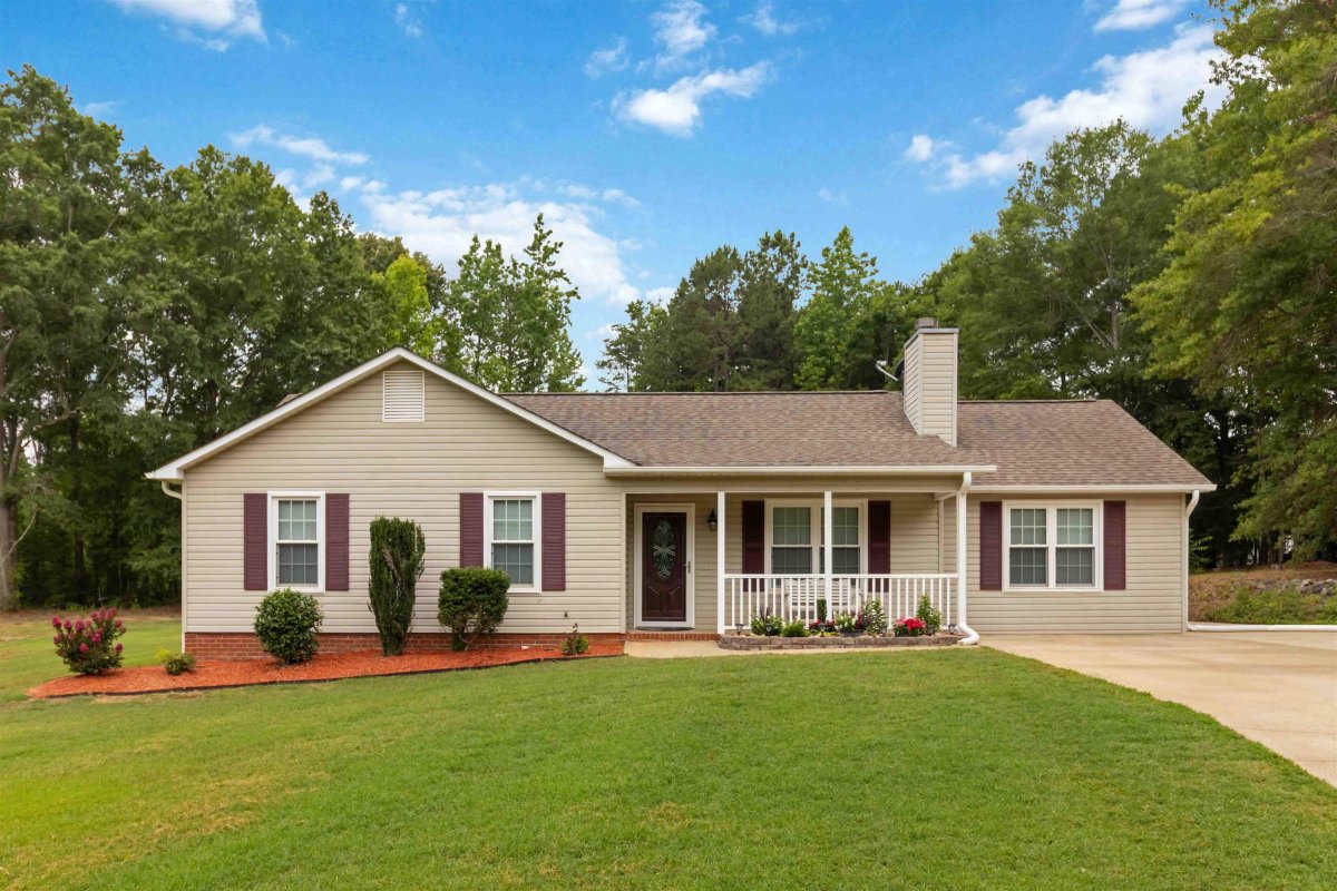 216 Eastridge Court