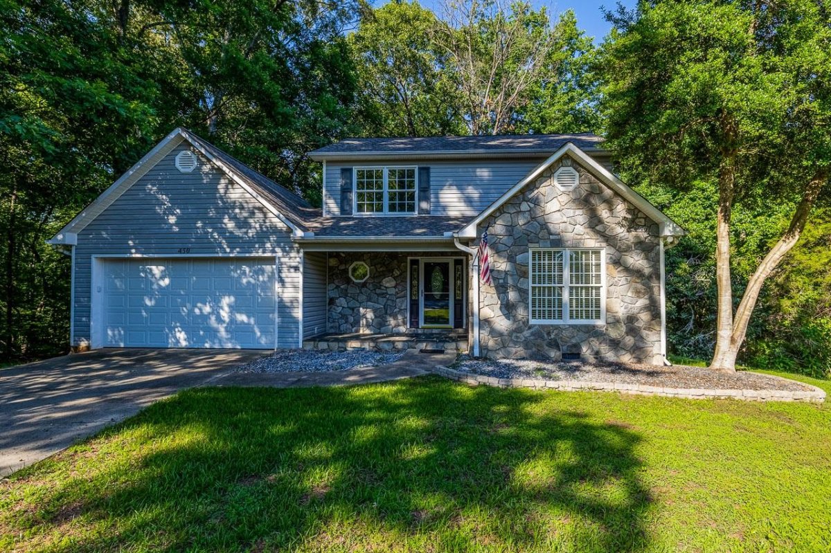 450 Jennifer Lee Court