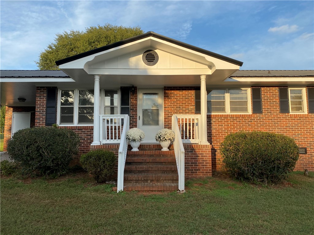 301 Hazelwood Avenue