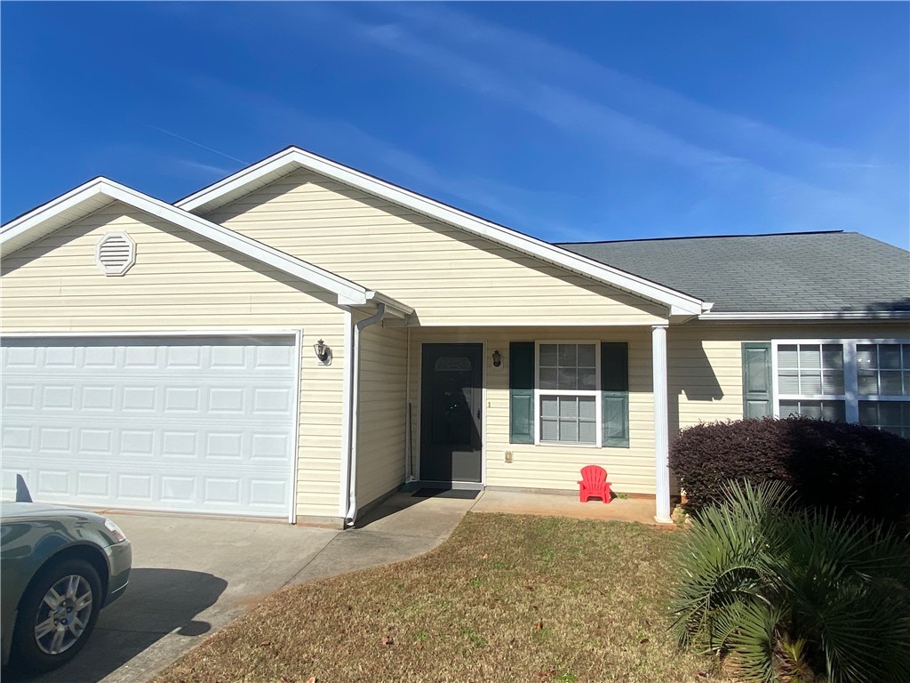 109 Cala Way