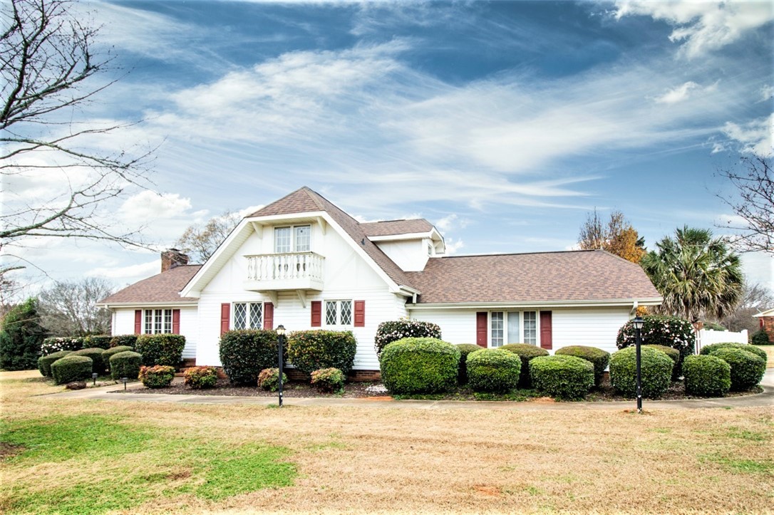 101 Windemere Way