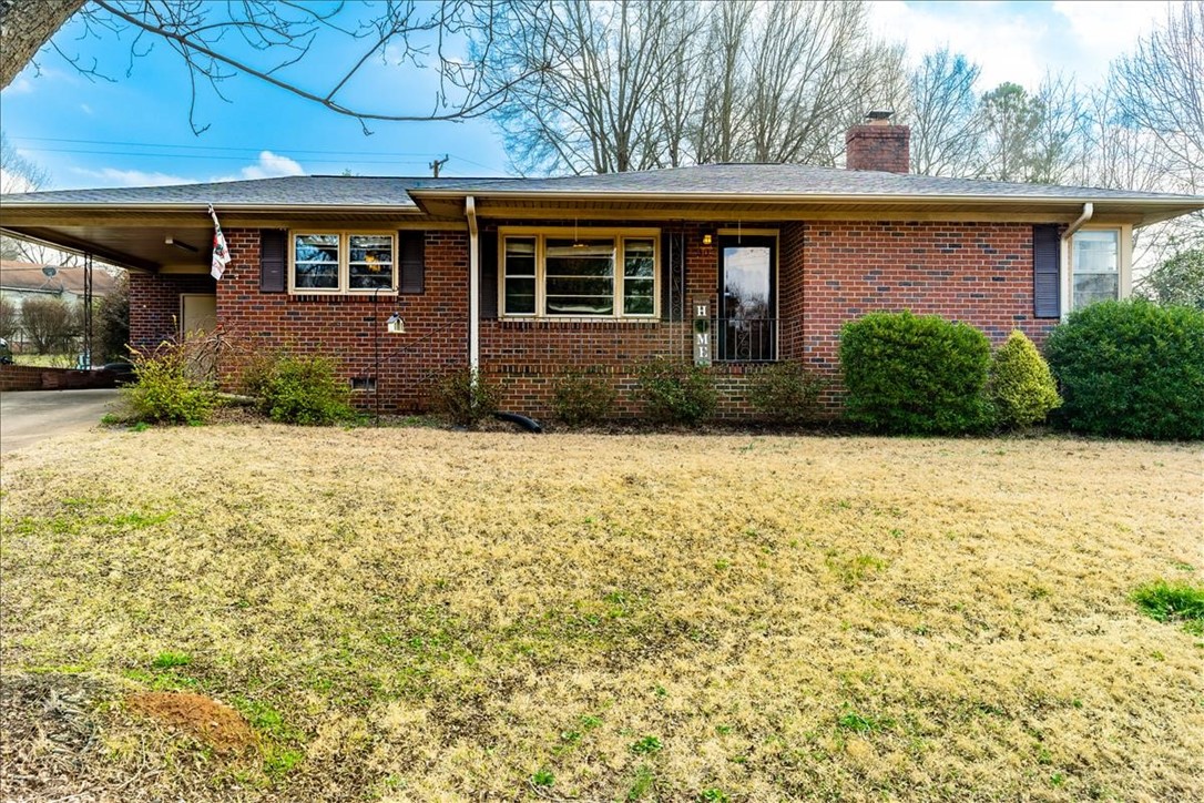 905 Bowden Road