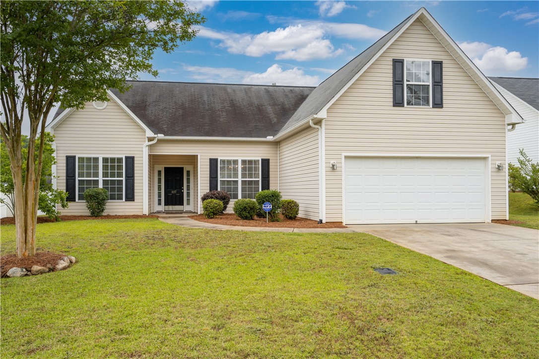 127 Fledgling Way