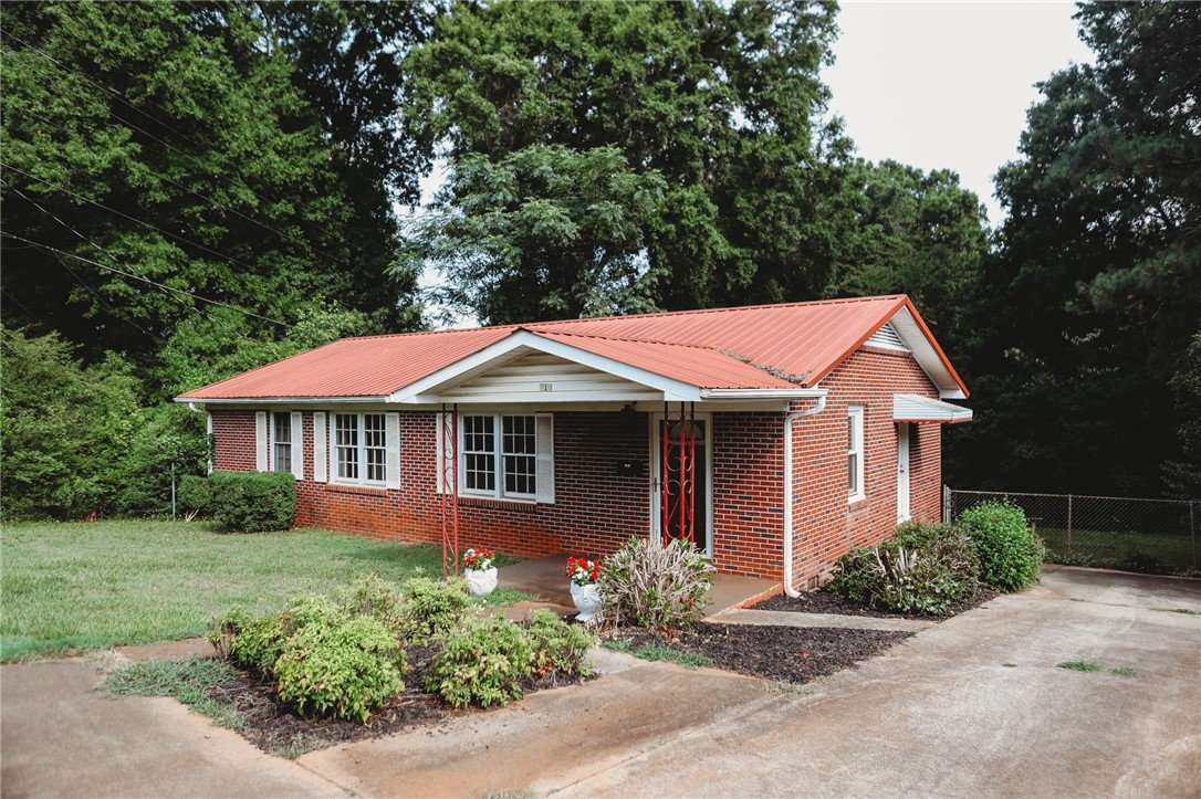 910 Bowden Road