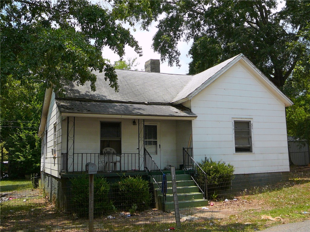 106 Q Street