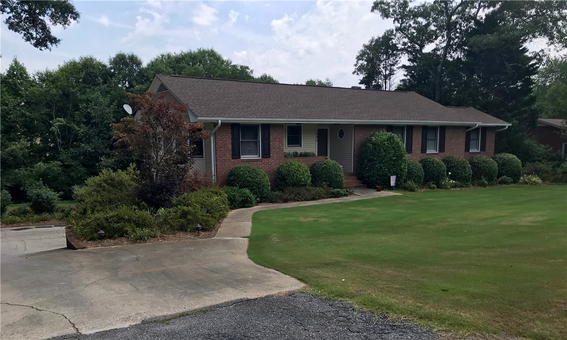 694 Pinewood Drive