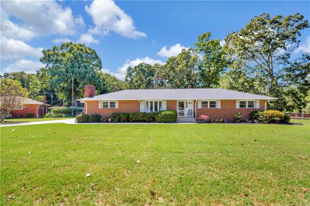 2601 Belaire Circle