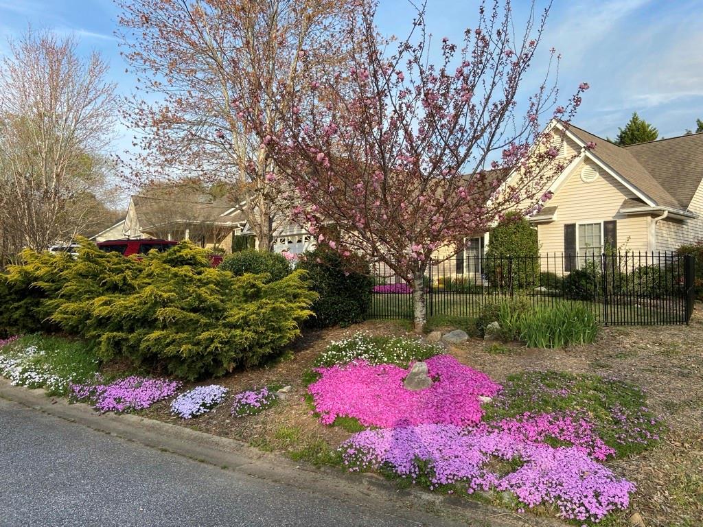 175 Grand Oak Circle