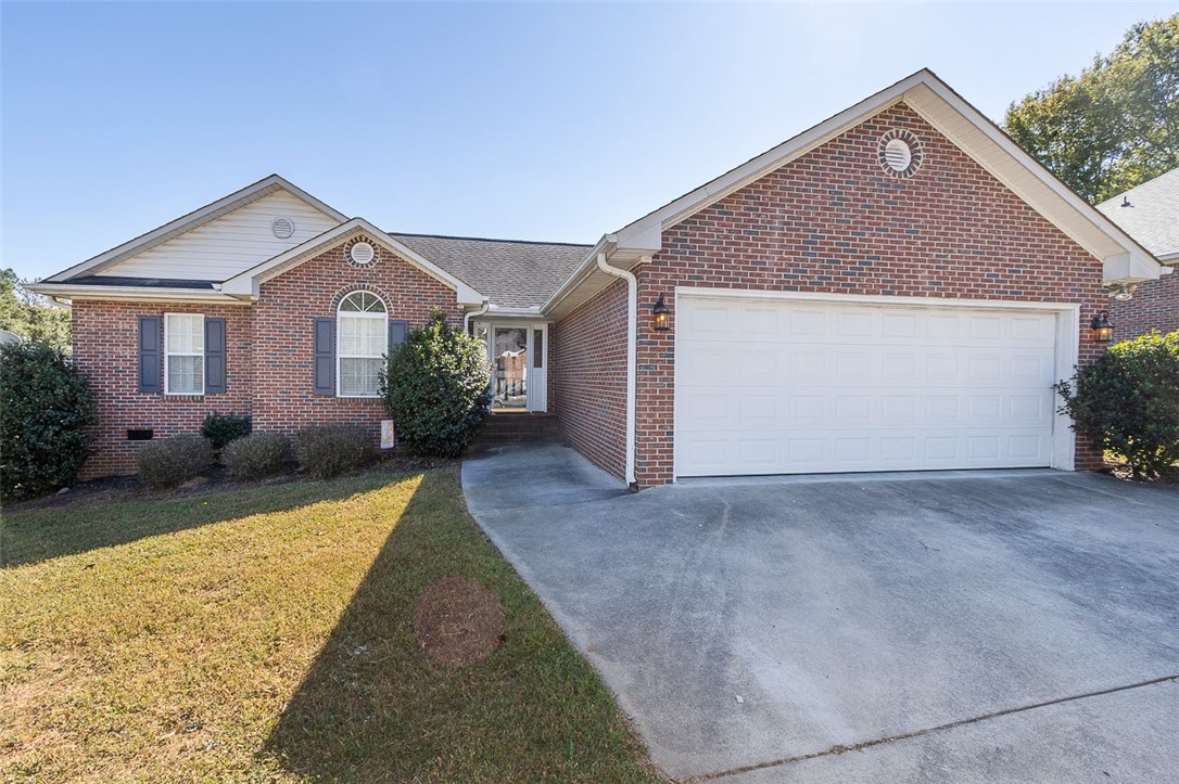 10 Woodbridge Circle