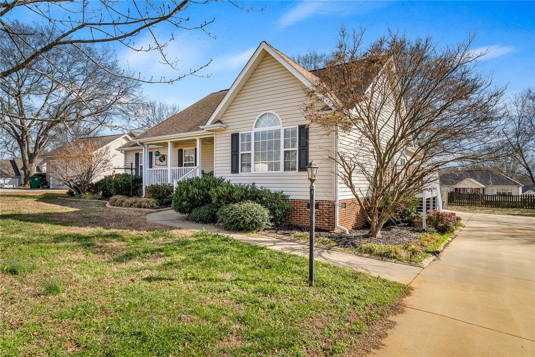 109 Royal Drive