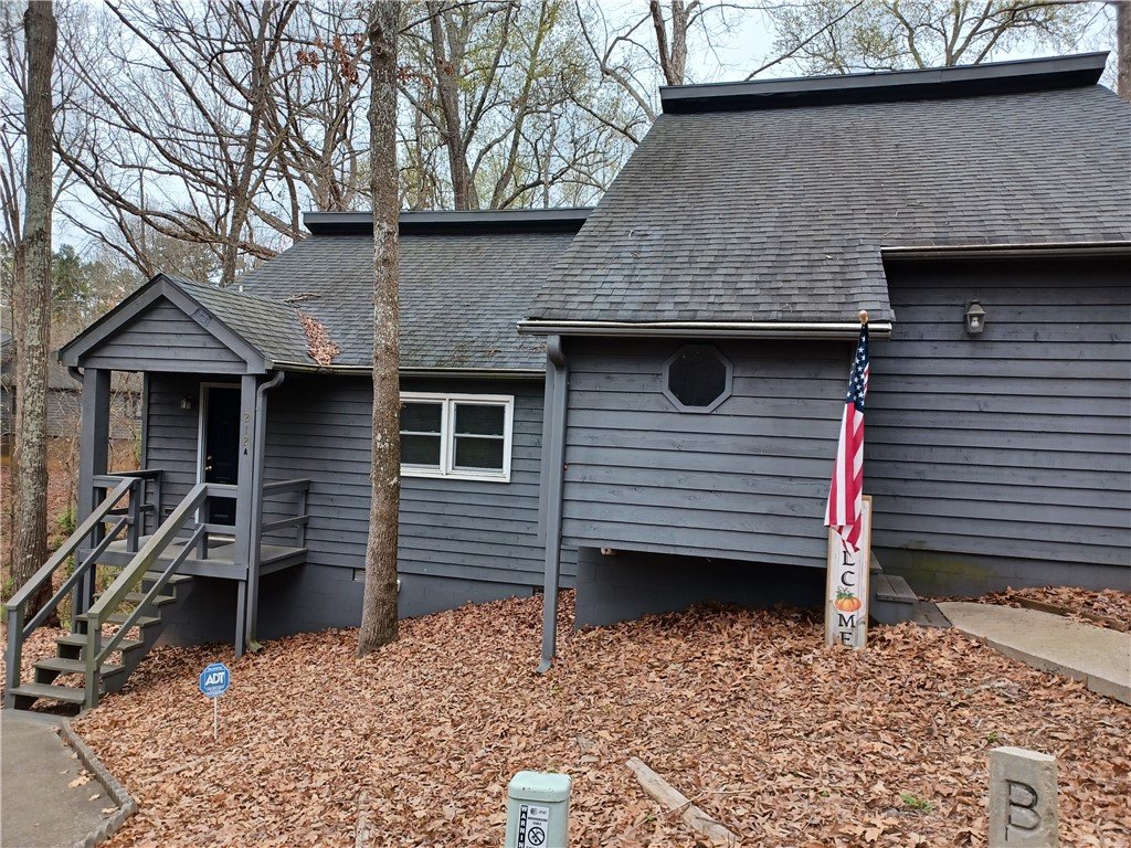212 Pelican Lane A & B