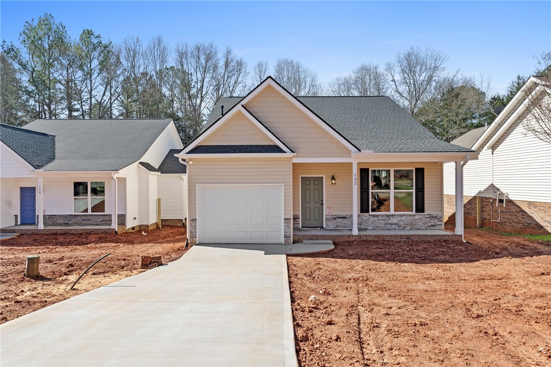 102 Colonial Court