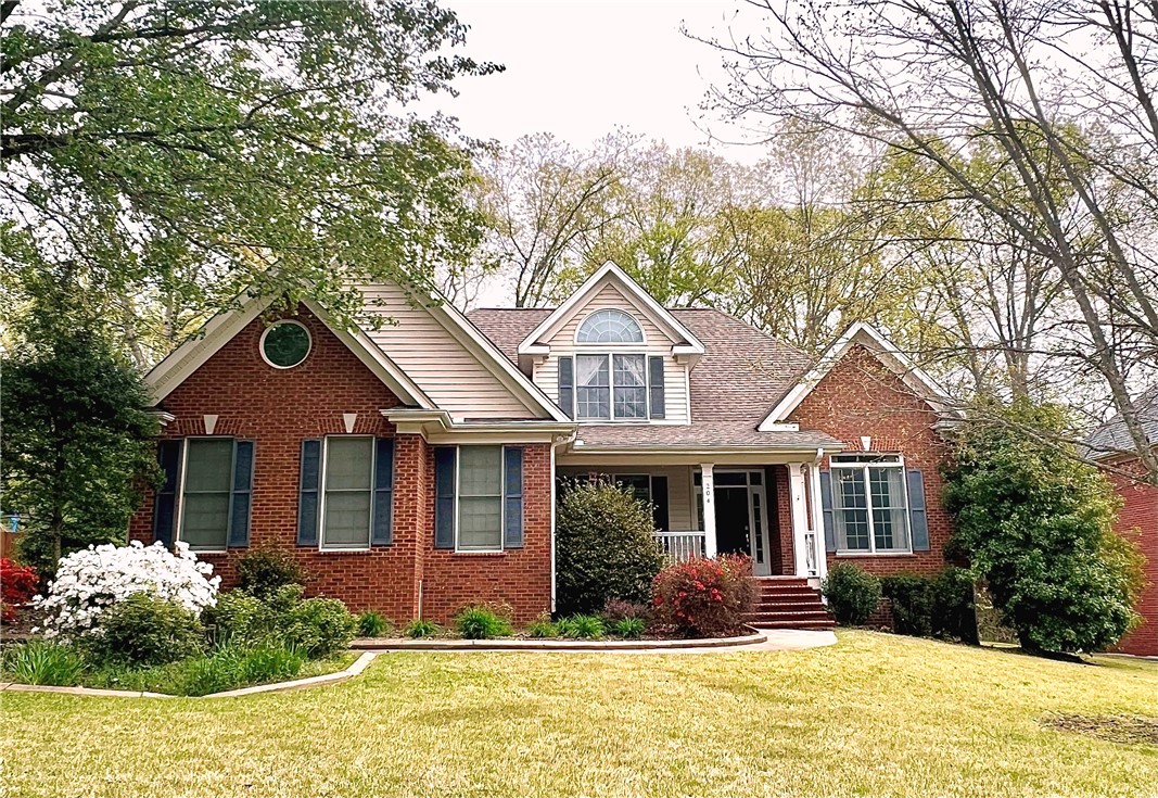 204 Knollwood Drive