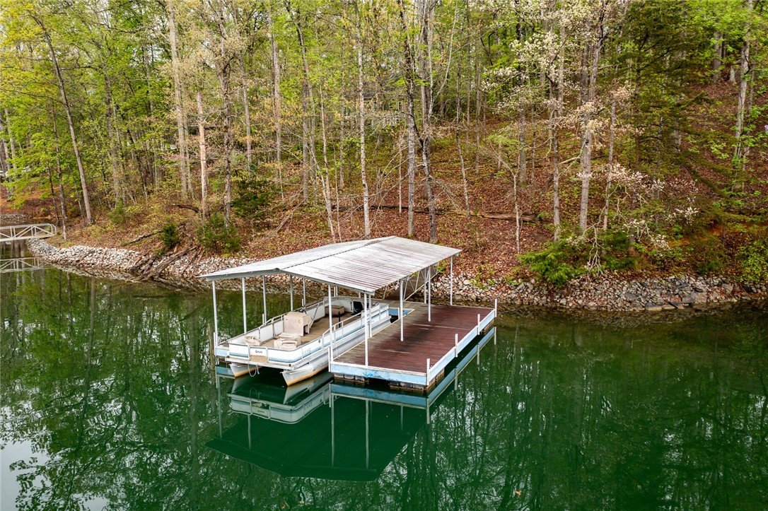 204 Crestview Court