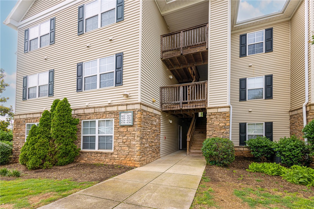 626 Lookover Drive