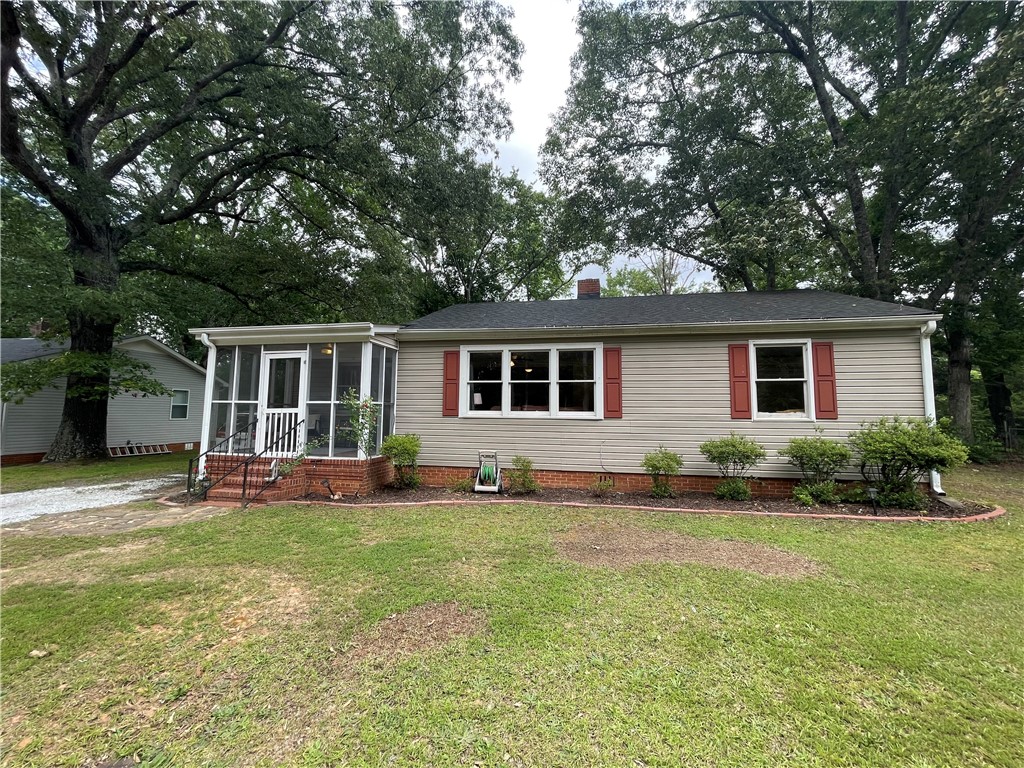 882 Greenville Street