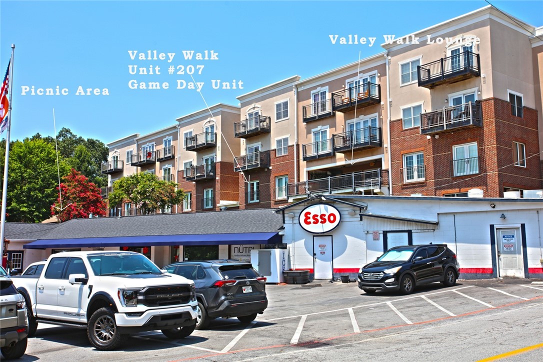 101 Oak Street Unit 207