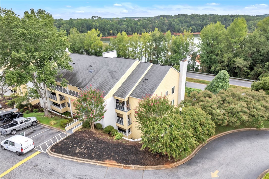 108 Northlake Drive