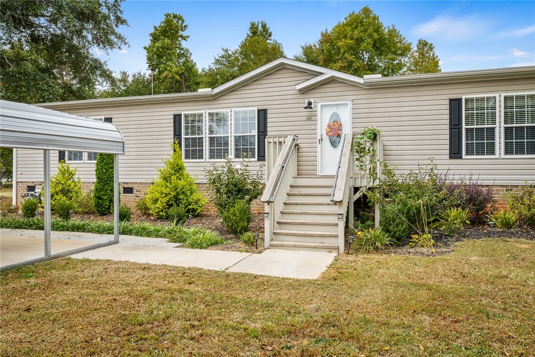 105 Twin Oaks Court